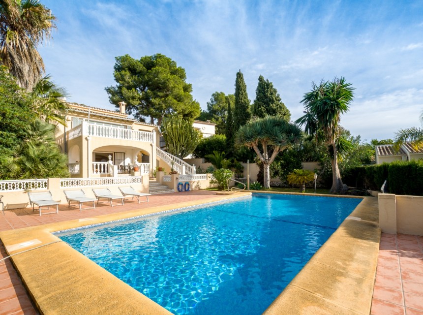 A Vendre - Villa -
Moraira