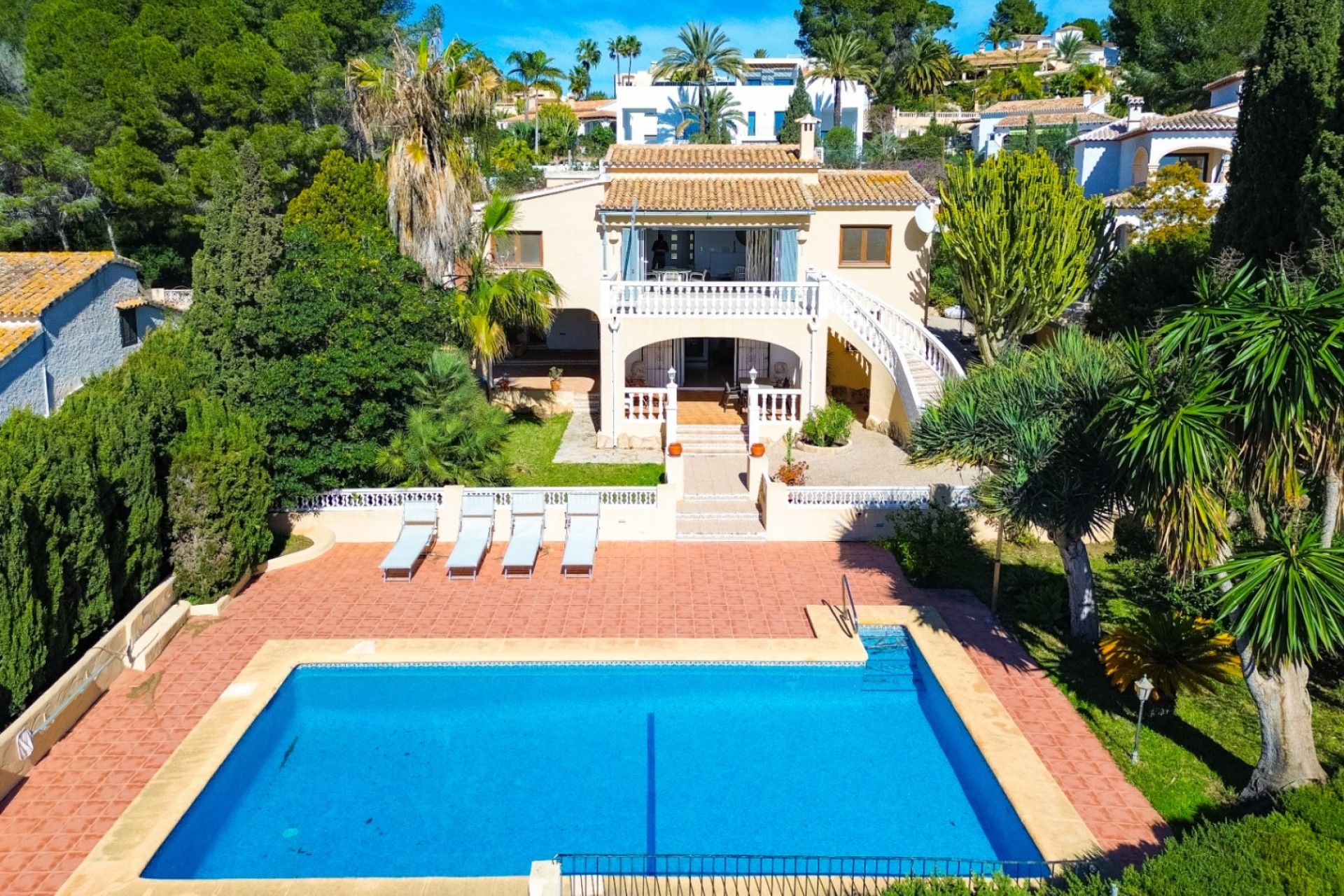 A Vendre - Villa -
Moraira