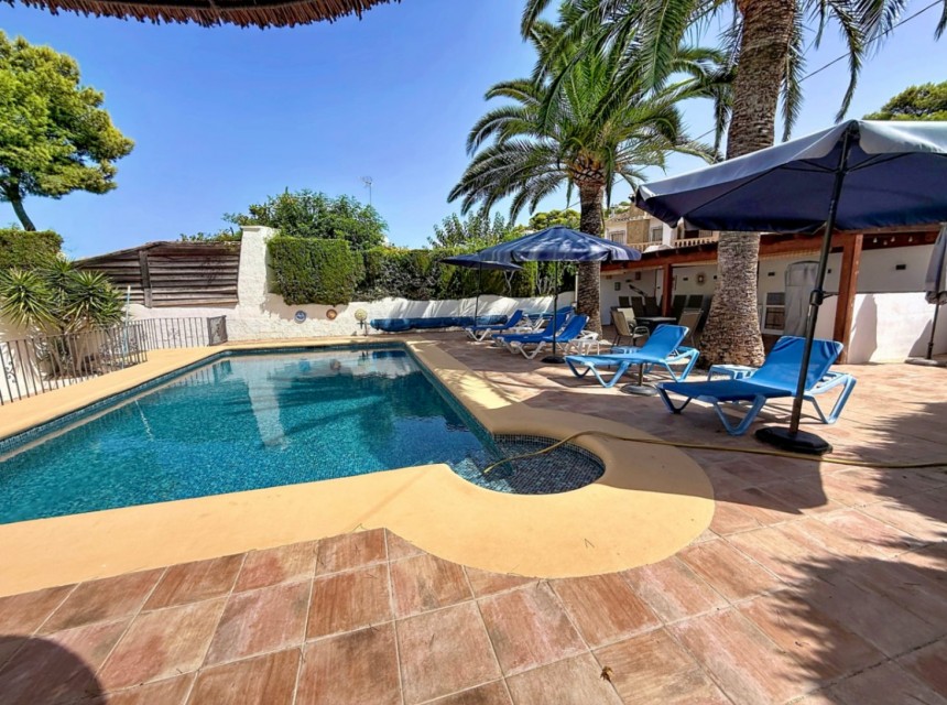 A Vendre - Villa -
Moraira