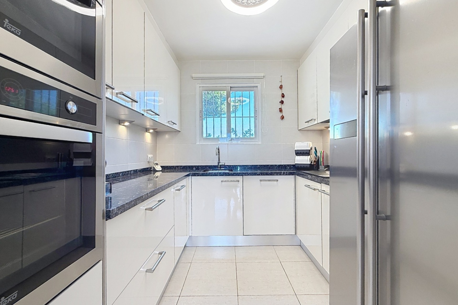 A Vendre - Villa -
Moraira