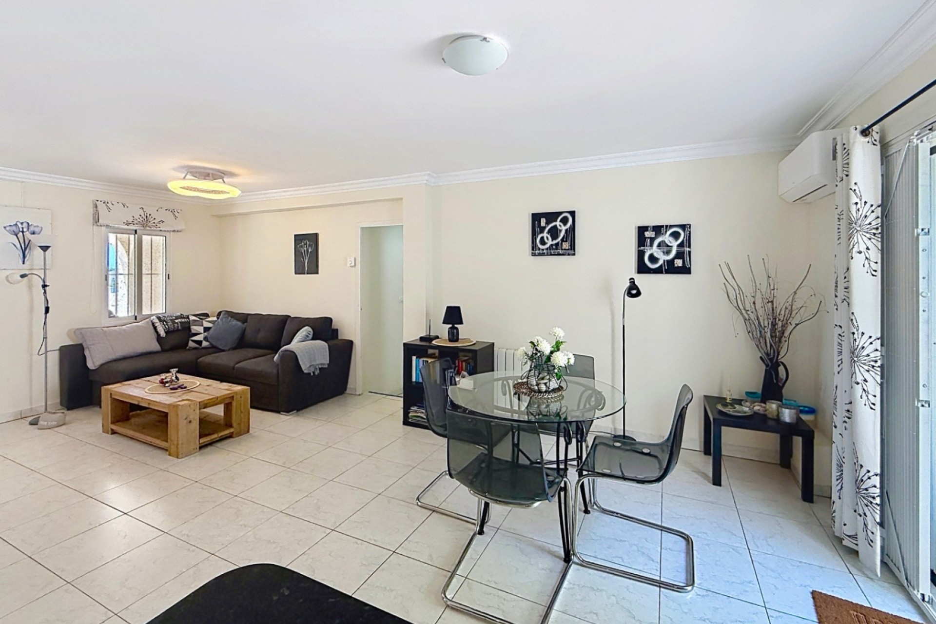 A Vendre - Villa -
Moraira
