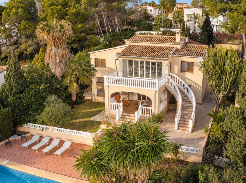 A Vendre - Villa -
Moraira
