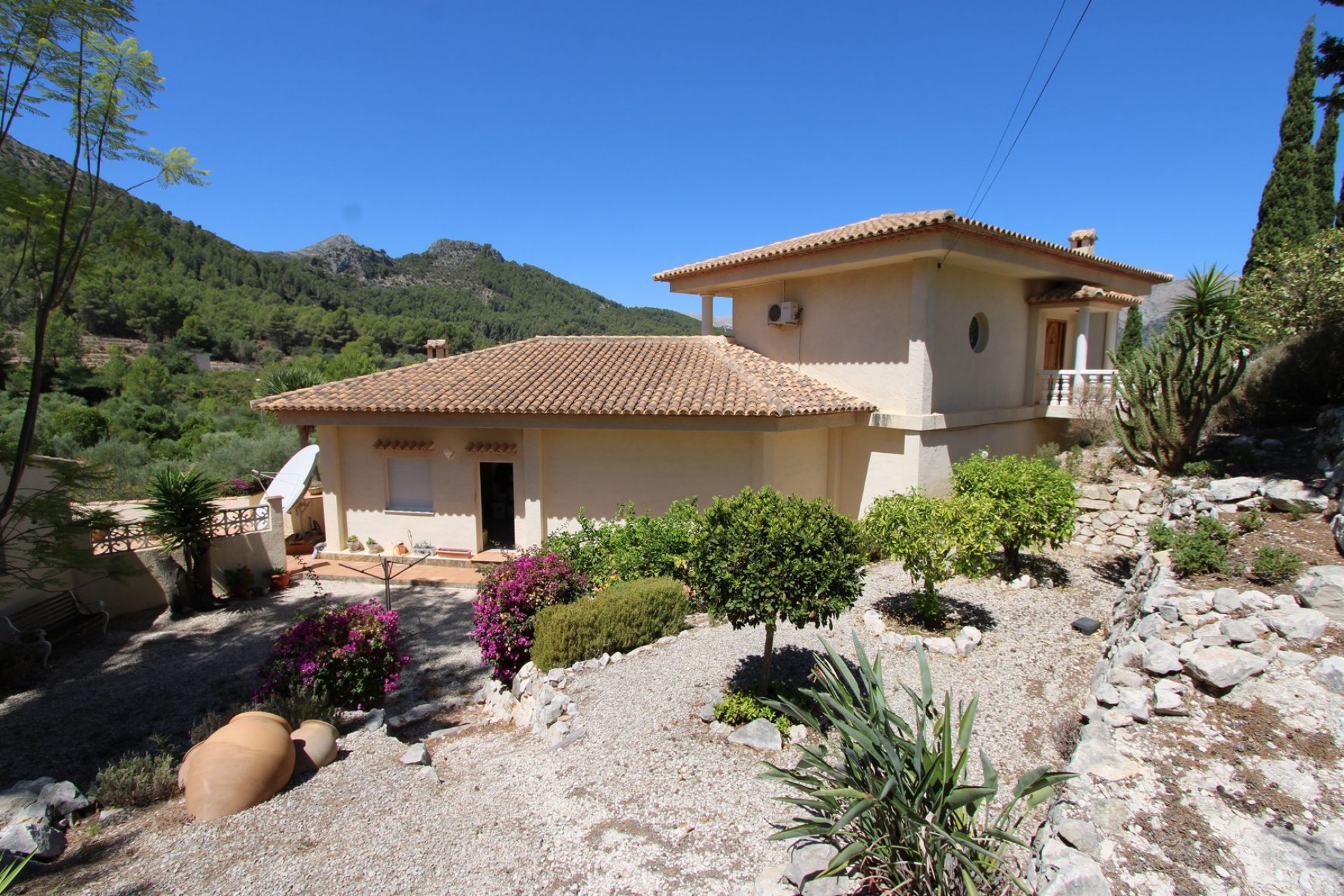 A Vendre - Villa -
Orba