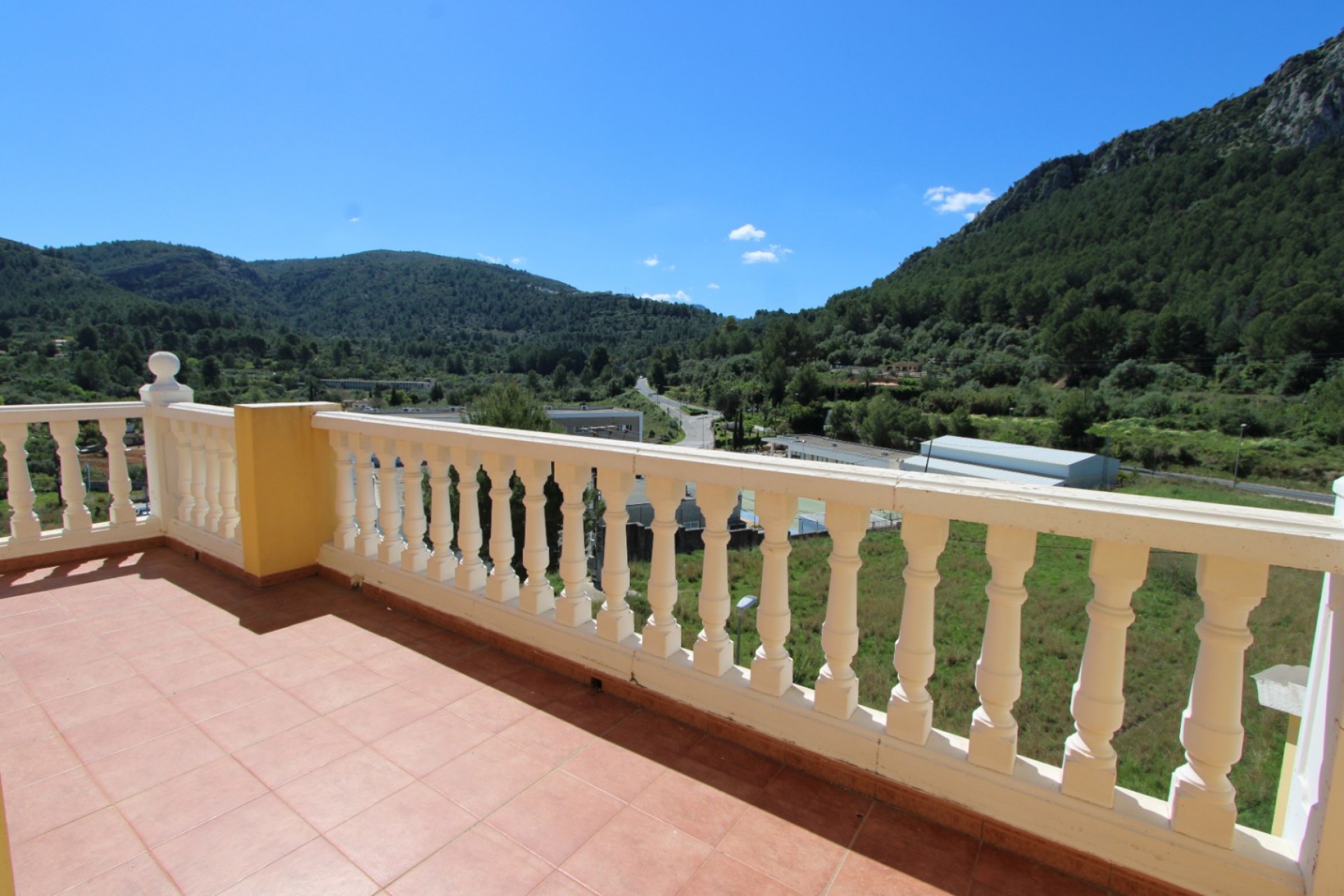 A Vendre - Villa -
Orba