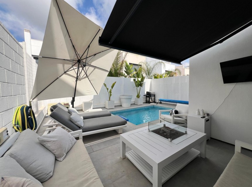 A Vendre - Villa -
Orihuela Costa - Villamartín-Las Filipinas