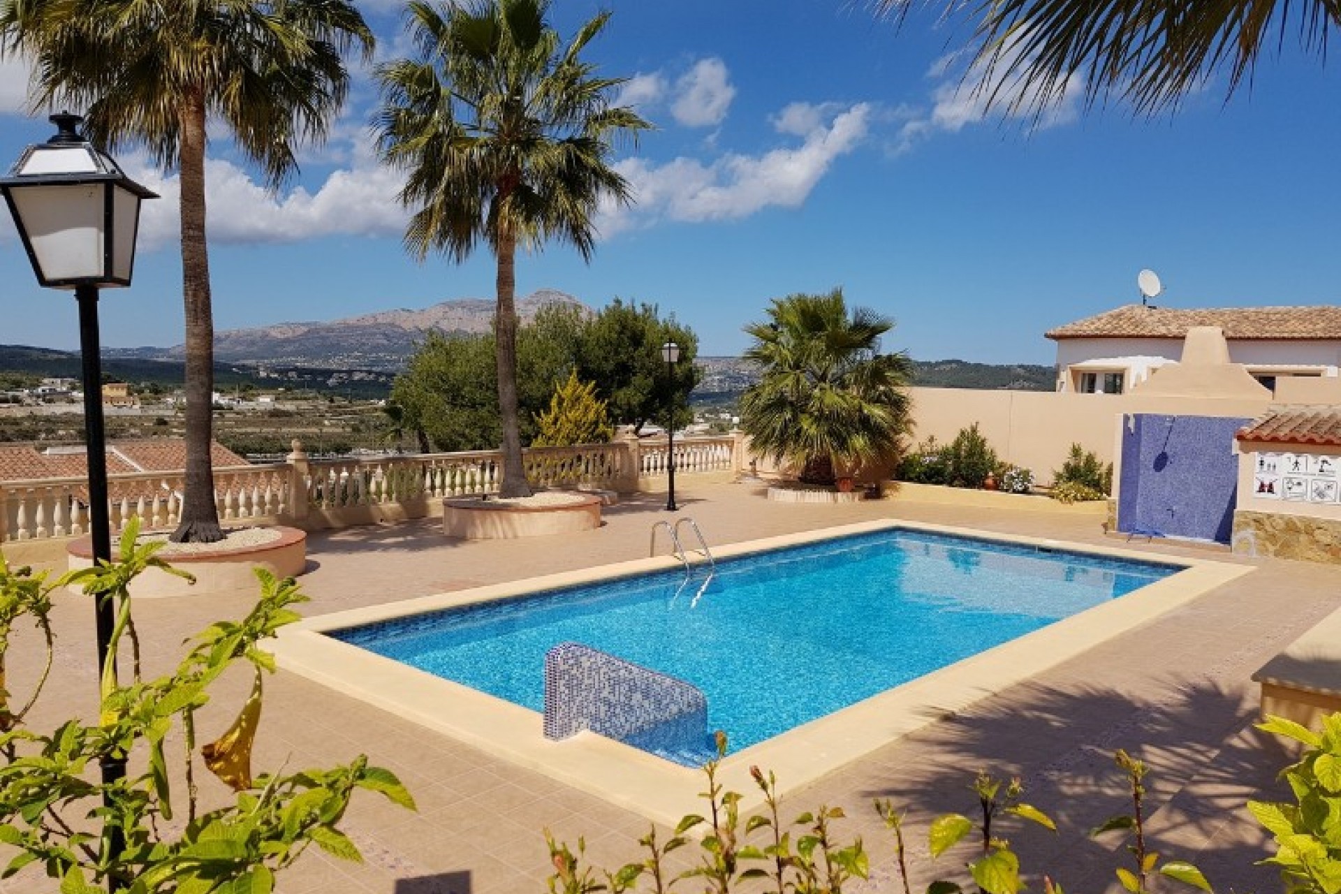 A Vendre - Villa semi-détachée -
Benitachell