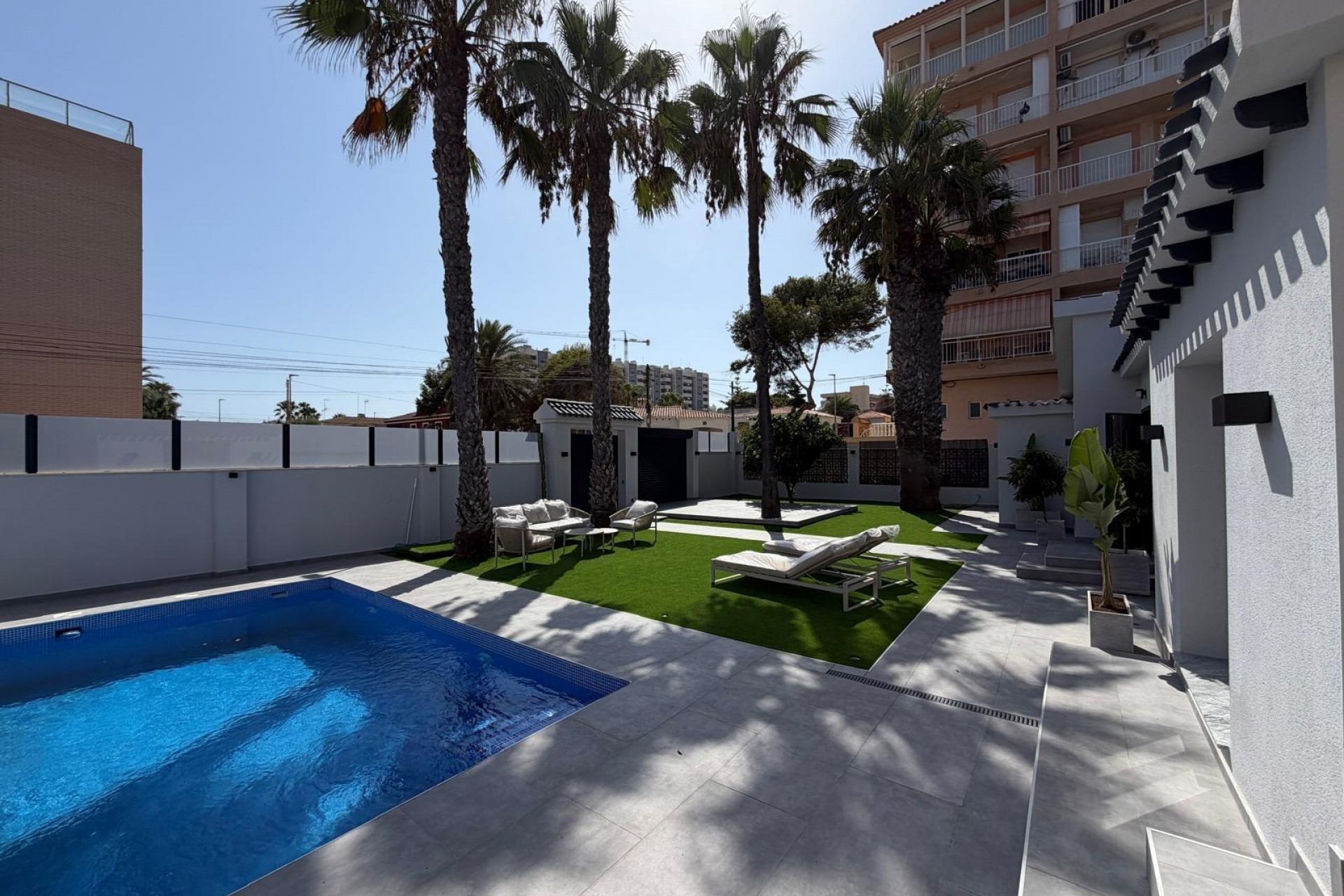 A Vendre - Villa -
Torrevieja - Punta Prima