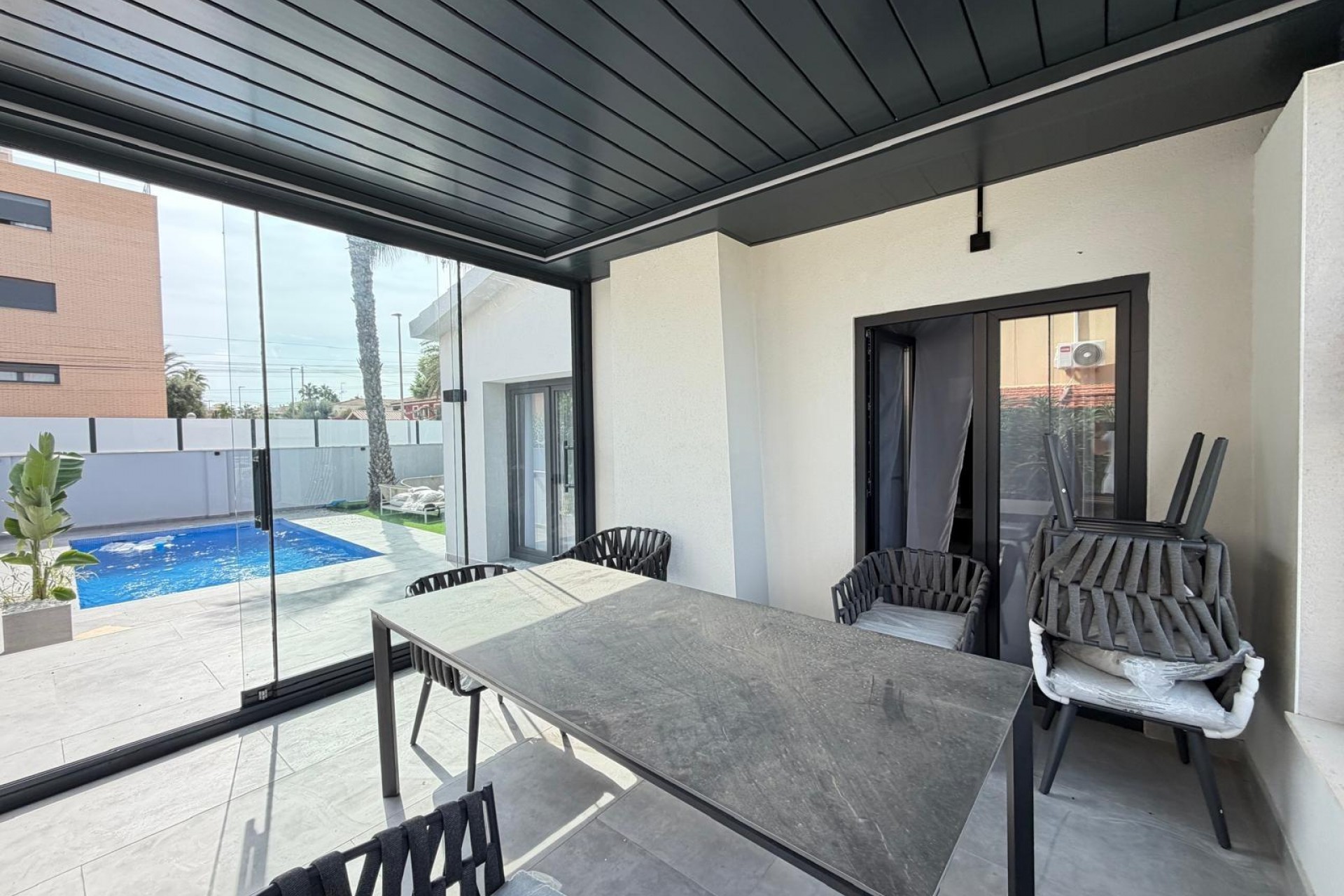 A Vendre - Villa -
Torrevieja - Punta Prima