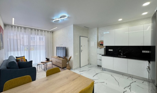 Apartamento - A Vendre - Torrevieja - Estacion de autobuses