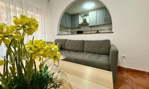 Apartamento - A Vendre - Torrevieja - Playa del cura