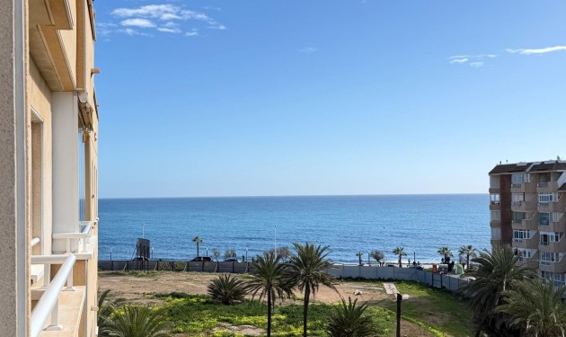 Apartamento - A Vendre - Torrevieja - Playa del cura