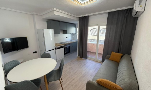 Apartamento - A Vendre - Torrevieja - Playa del cura