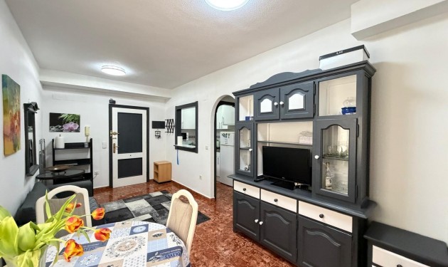 Apartamento - Te koop - Torrevieja - Estacion de autobuses