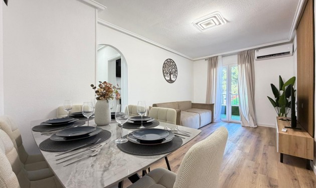 Apartamento - Te koop - Torrevieja -
                Parque de las Naciones
