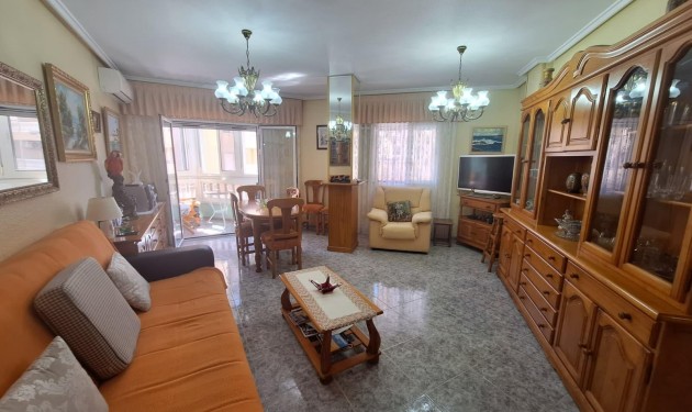 Apartamento - Zu verkaufen - Torrevieja -
                Playa de los locos