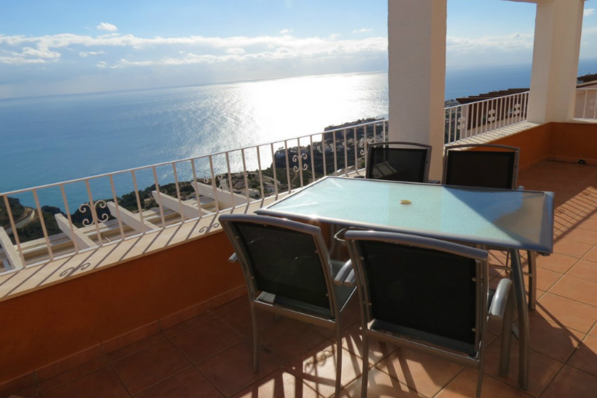 Apartment for sale on Cumbre del Sol, furnished and sea views