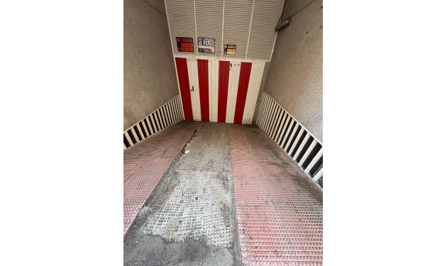 Garaje - Te koop - Torrevieja -
                Playa del cura
