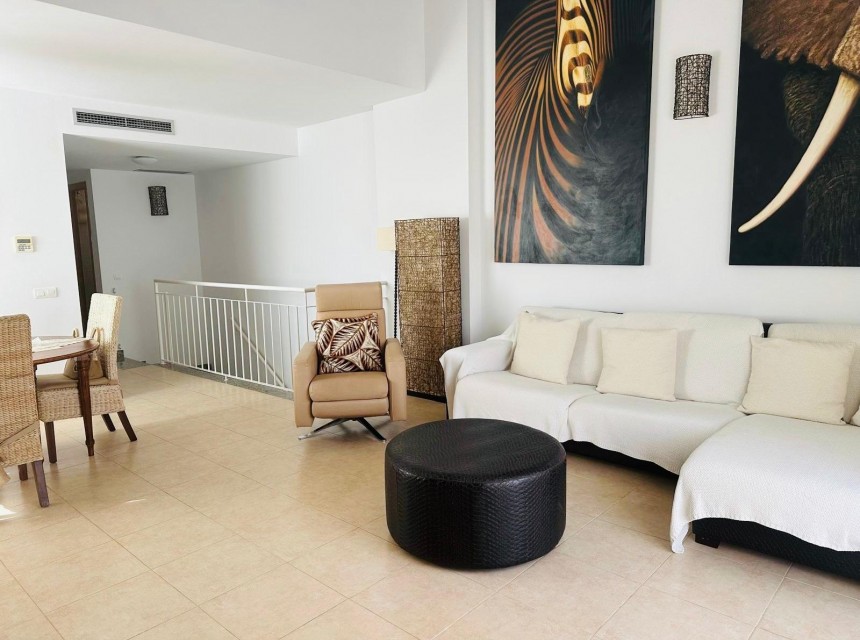 Lange Termijn Verhuur - Appartement -
Javea