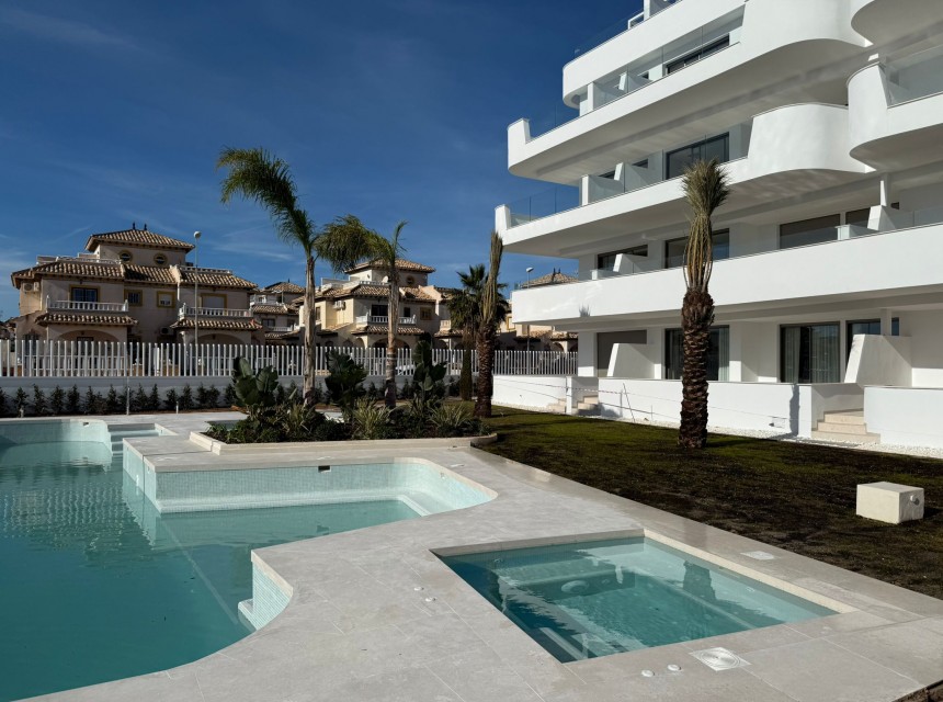 Neubau - Bungalow -
Cabo Roig