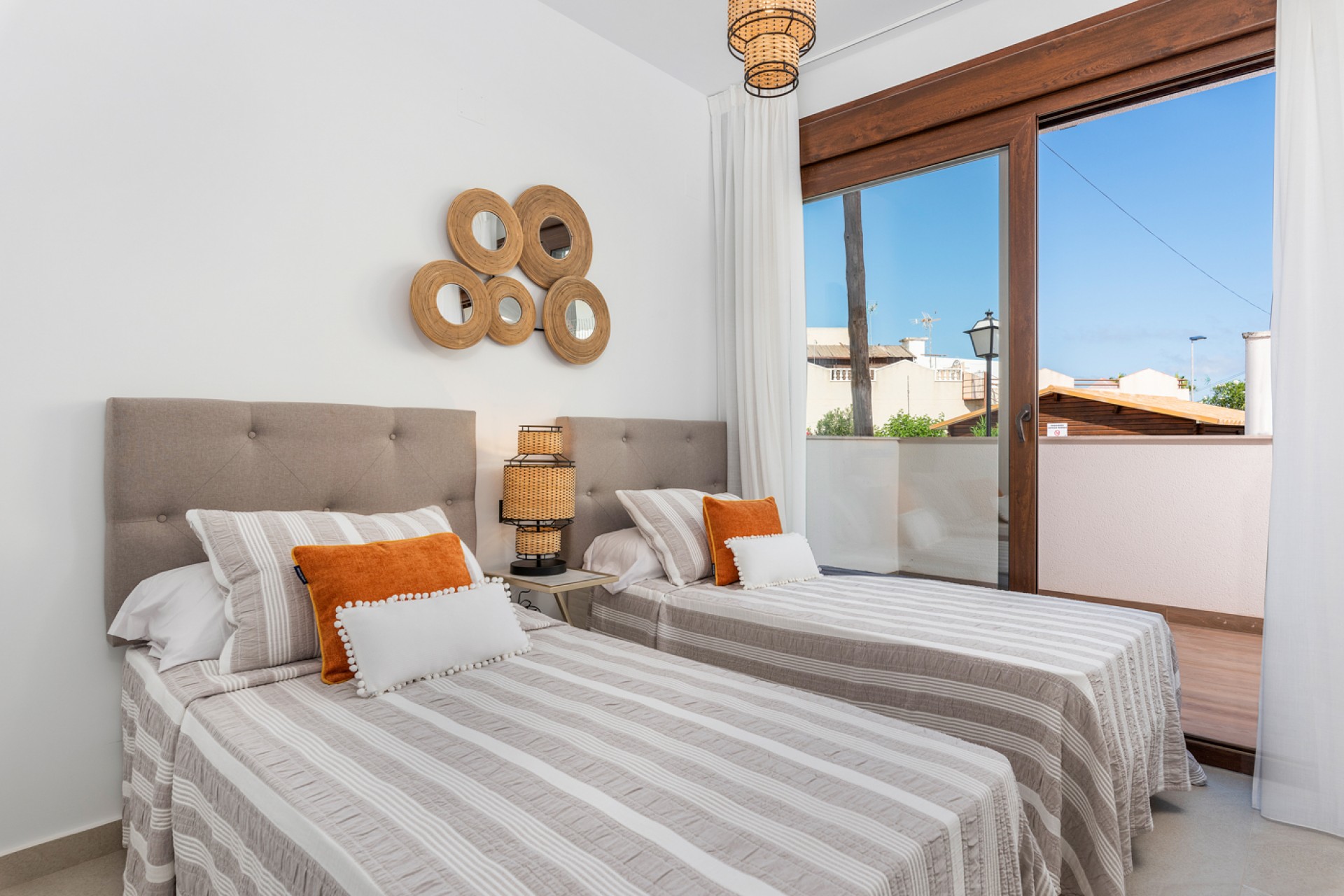 Neubau - Bungalow -
Torrevieja