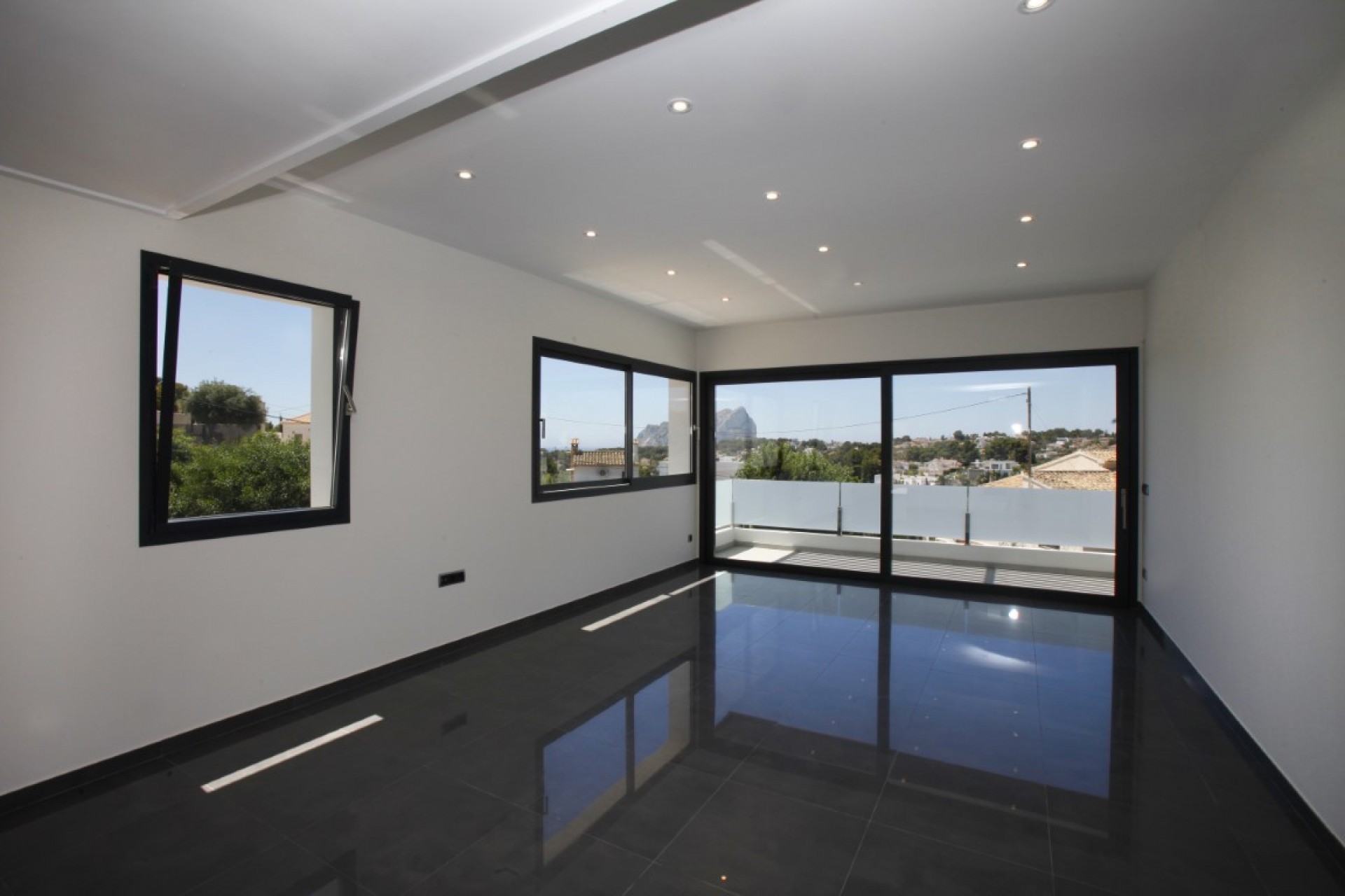 Neubau - Villa -
Denia