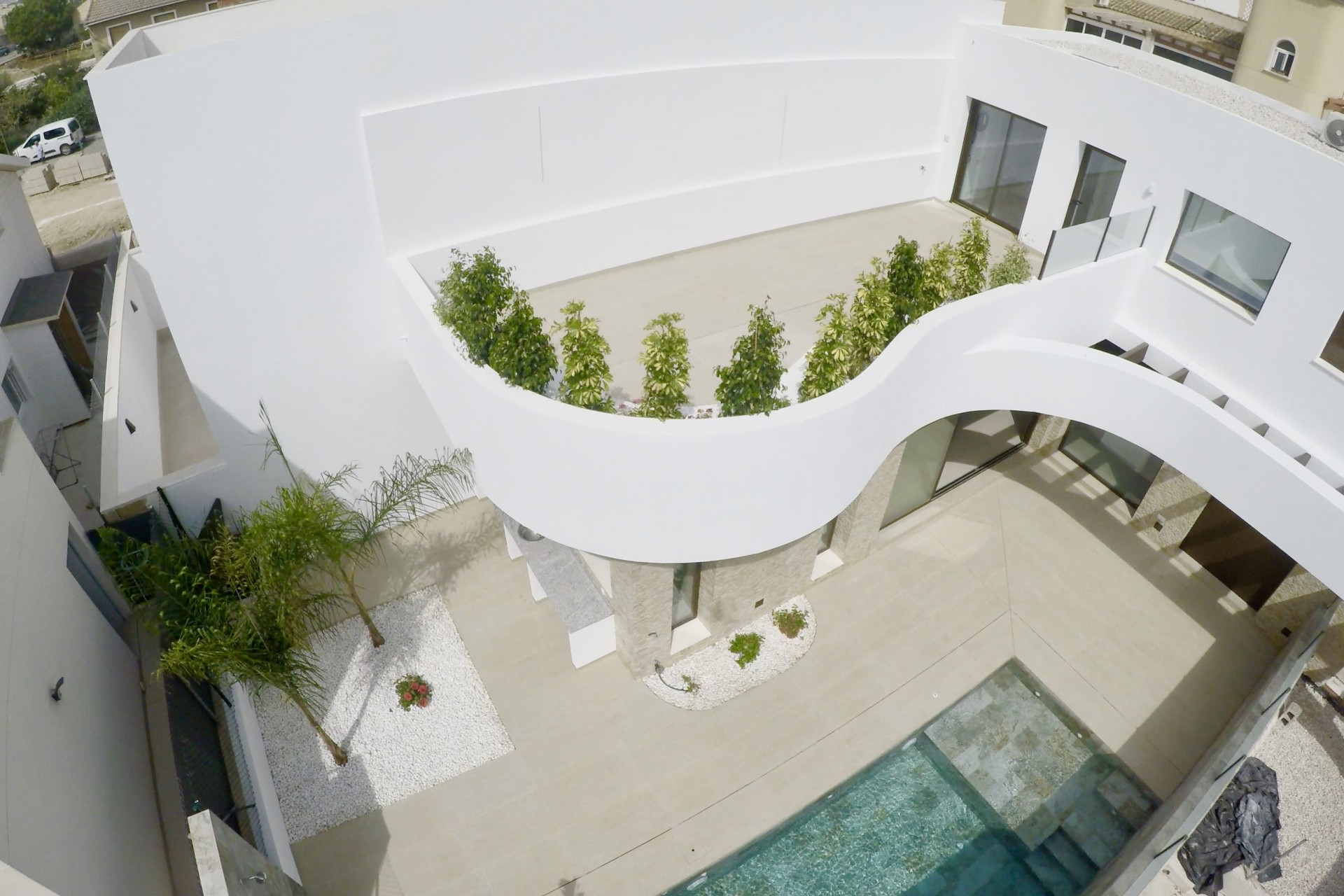 Neubau - Villa -
Heredades