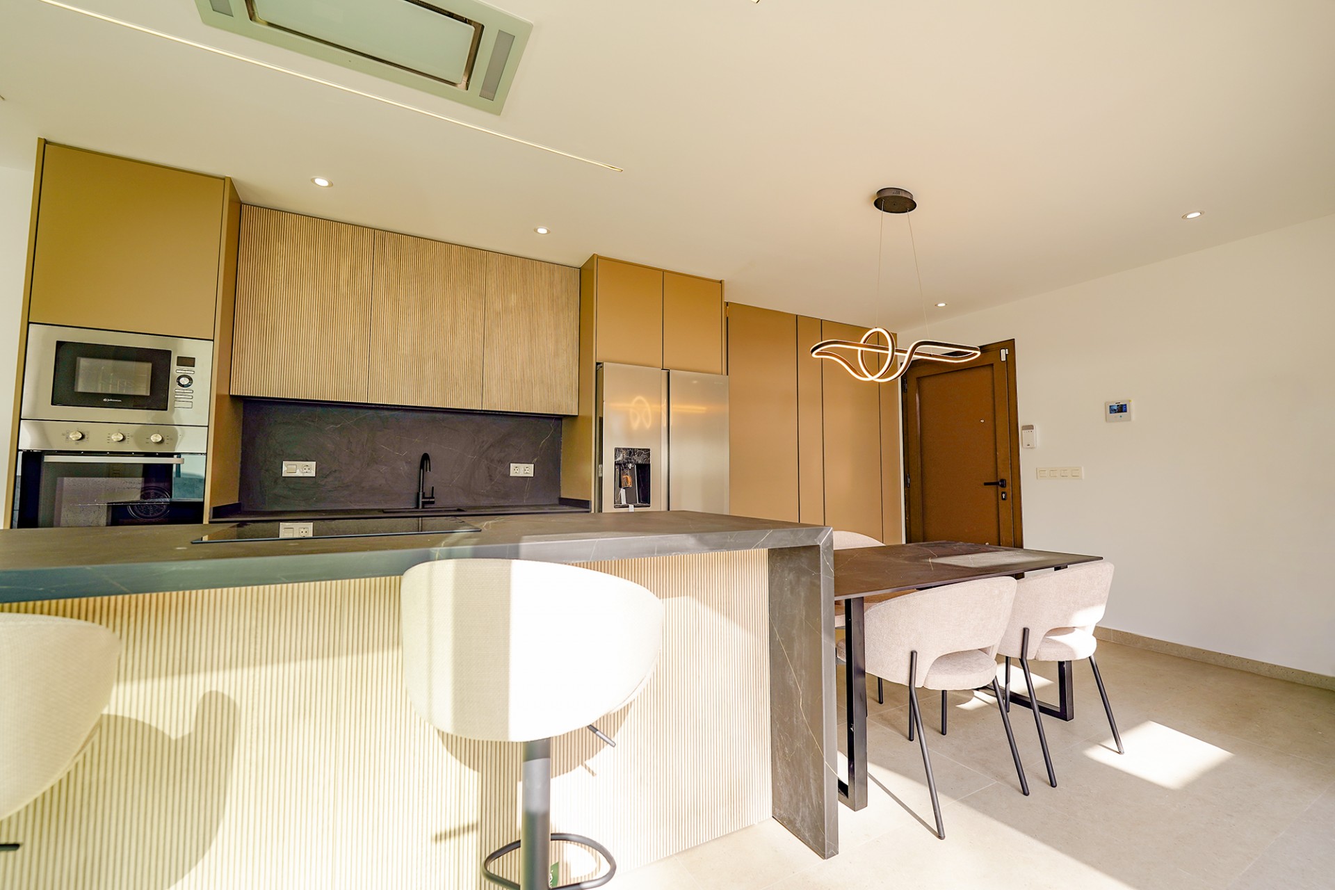 Neubau - Villa -
Heredades