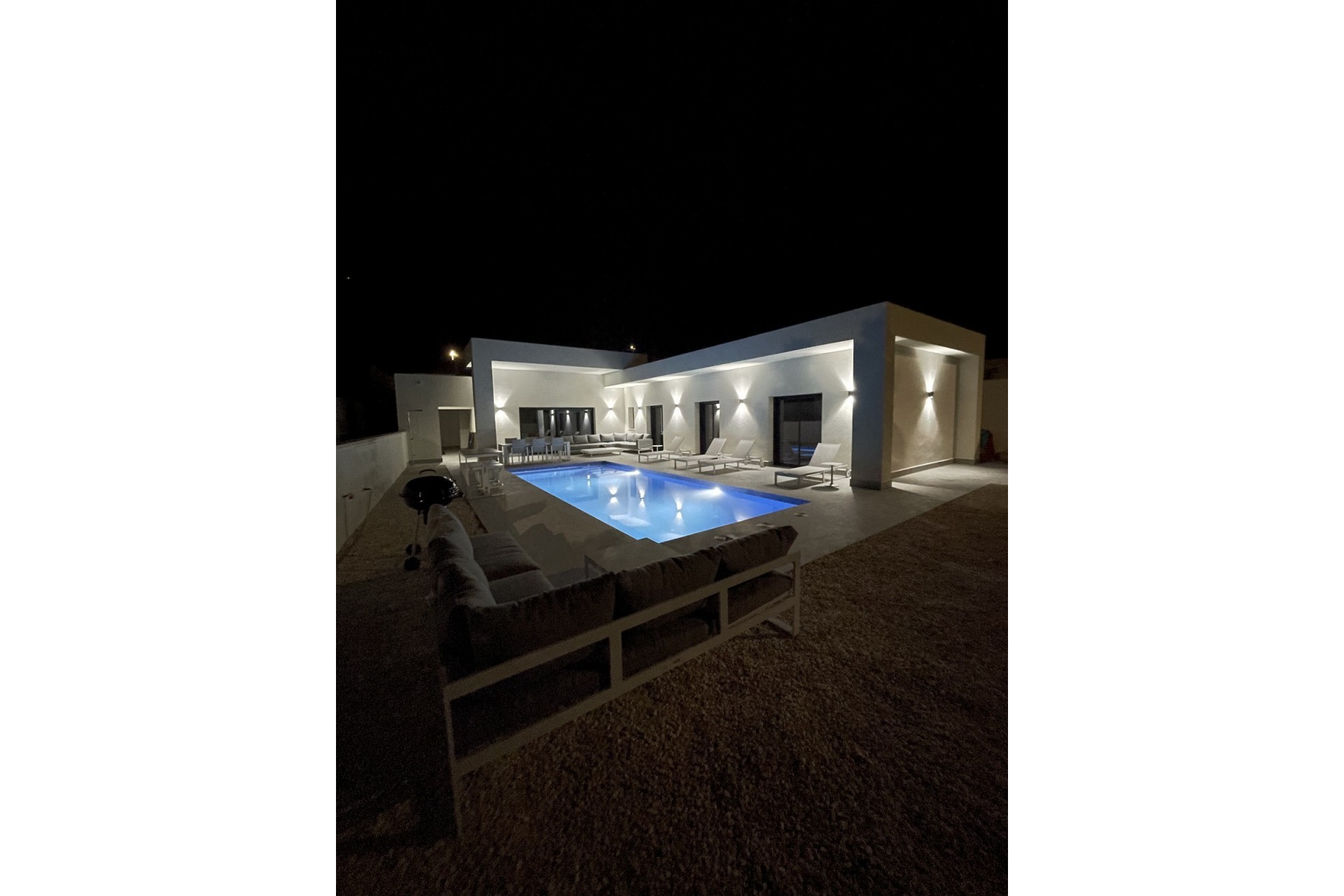 Neubau - Villa -
La Romana