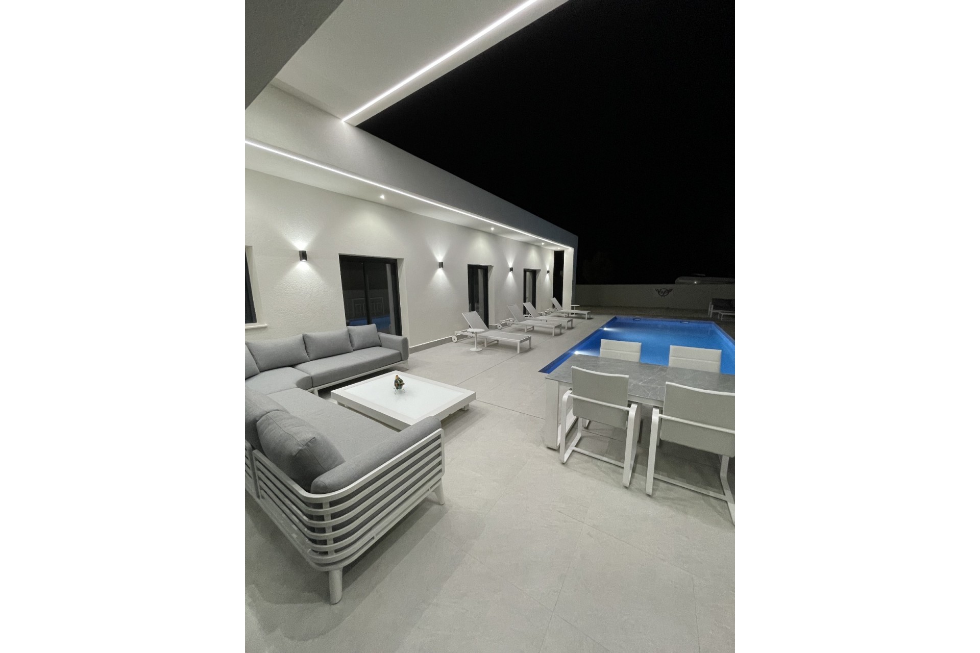 Neubau - Villa -
La Romana