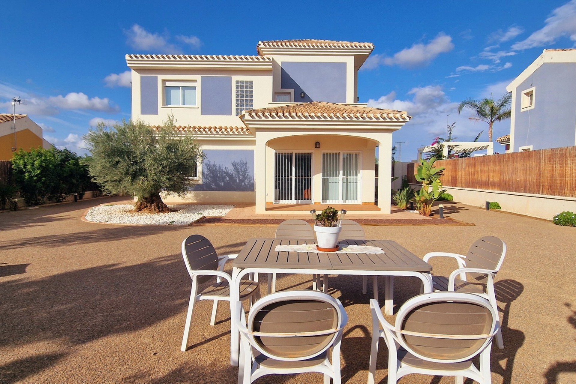 New build - detached -
Purias