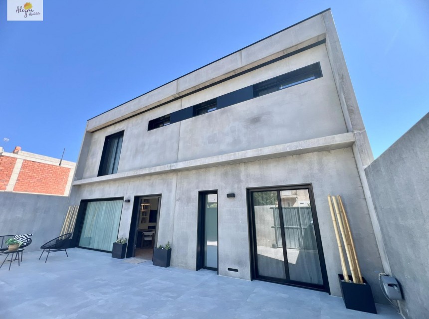 Nouvelle Construction - Villa -
Algemesi - El pla 32
