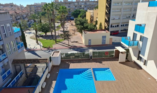 Piso - Te koop - Torrevieja - Estacion de autobuses