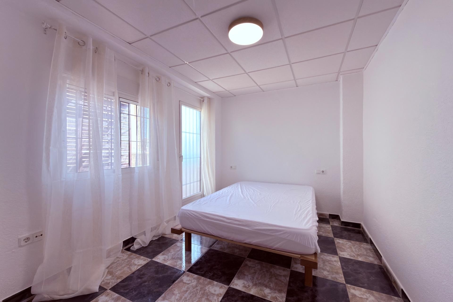 Sale - Apartamento -
Alicante - Carolinas bajas