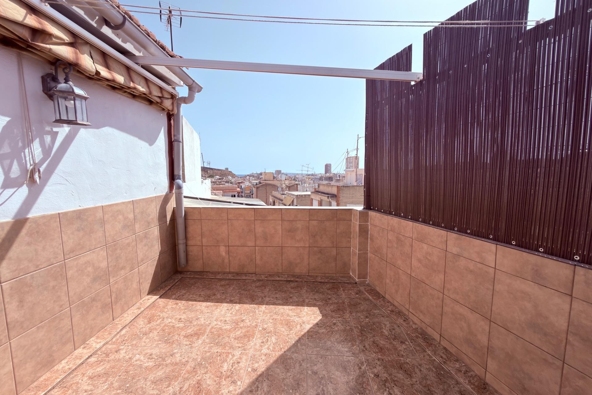 Sale - Apartamento -
Alicante - Carolinas bajas