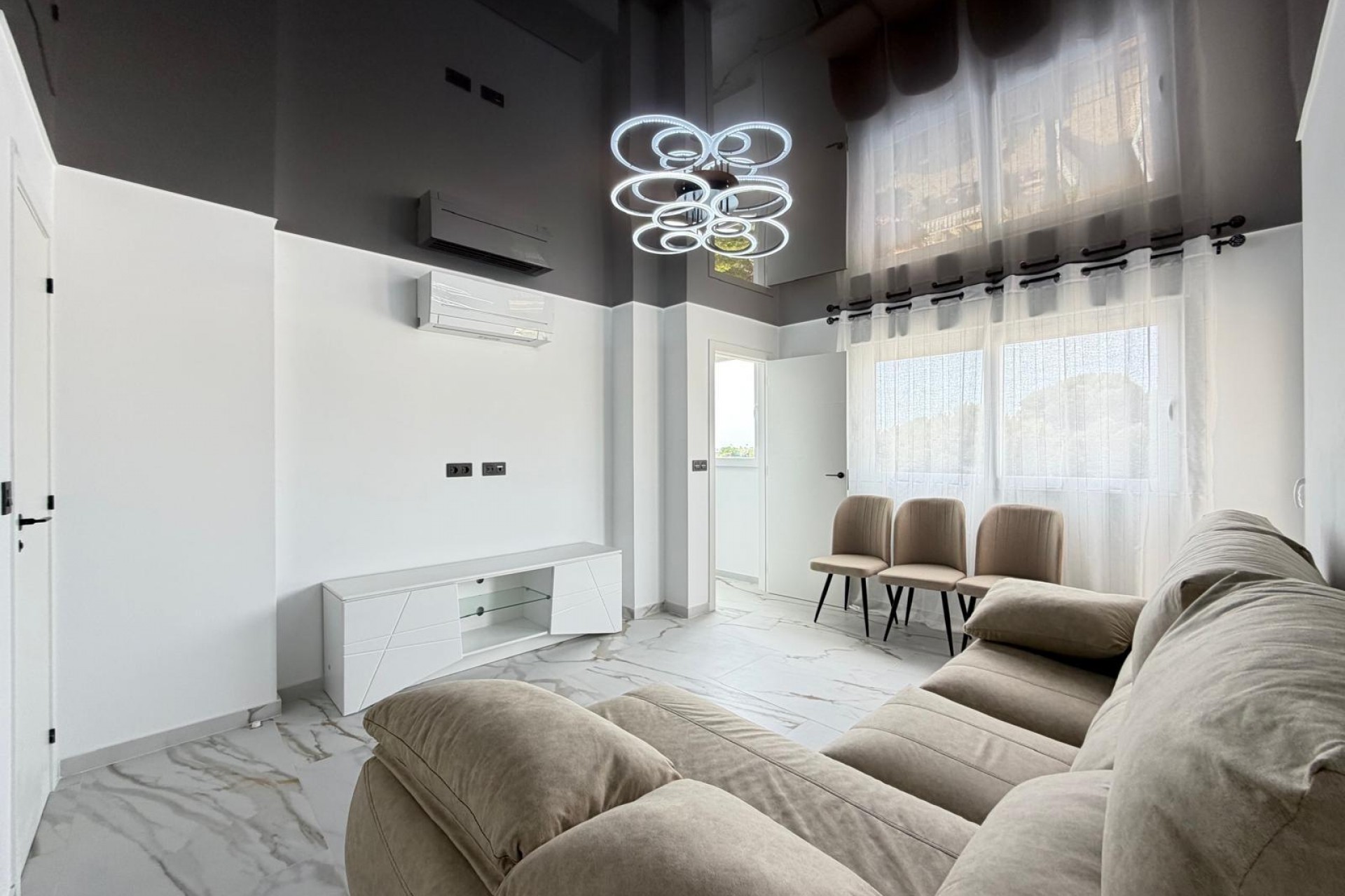 Sale - Apartamento -
Orihuela Costa - La Zenia