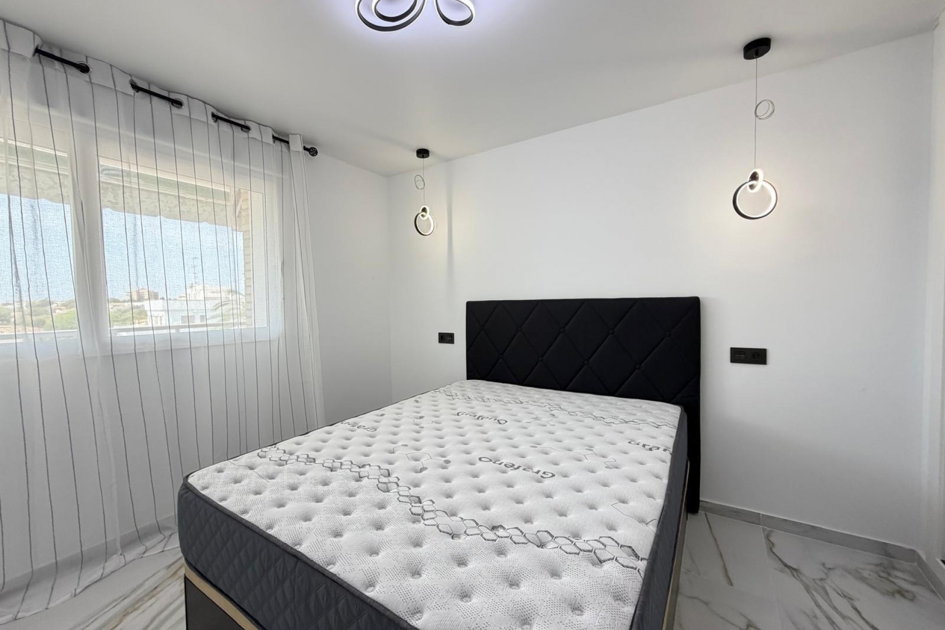 Sale - Apartamento -
Orihuela Costa - La Zenia