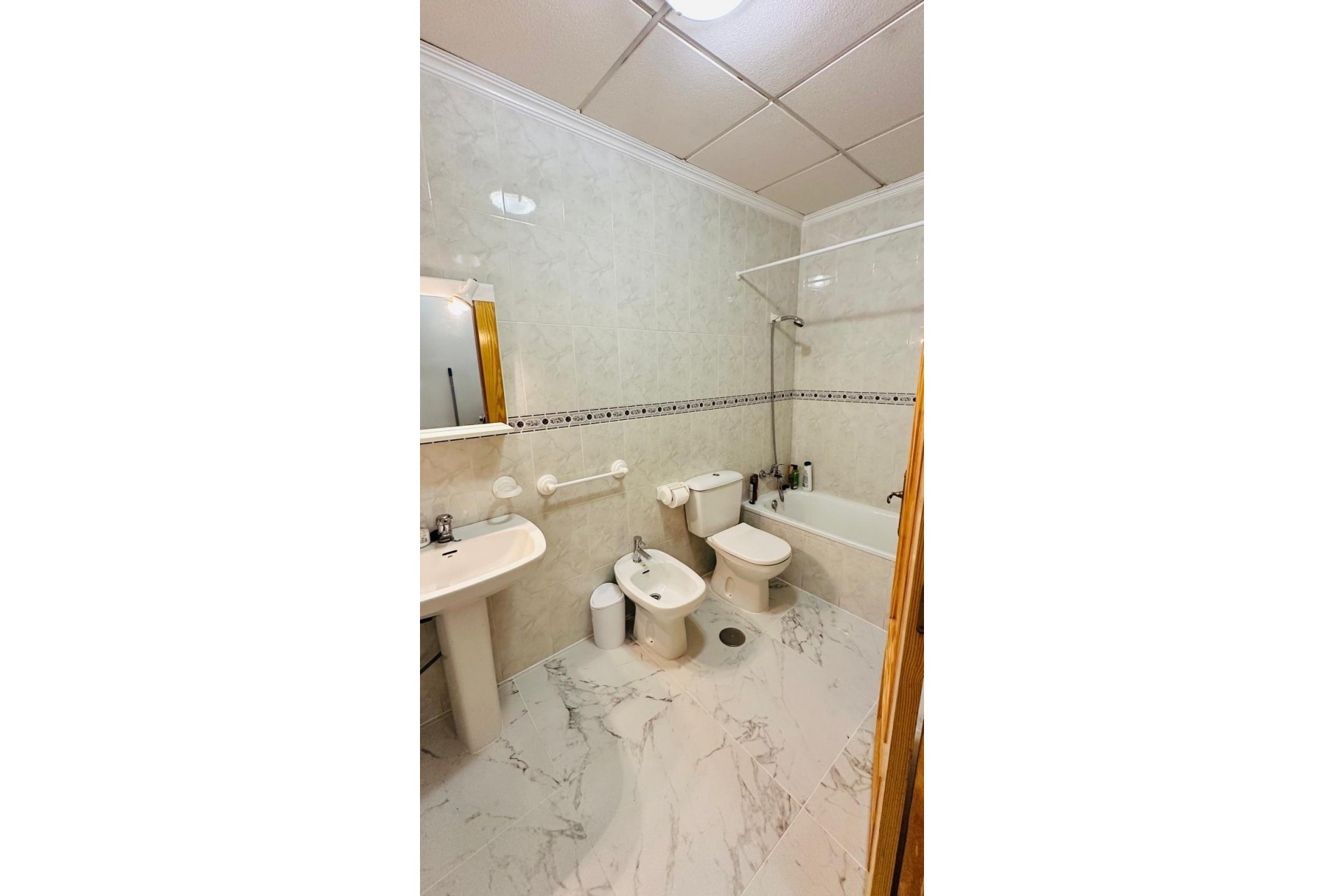 Sale - Apartamento -
Torrevieja - Acequion