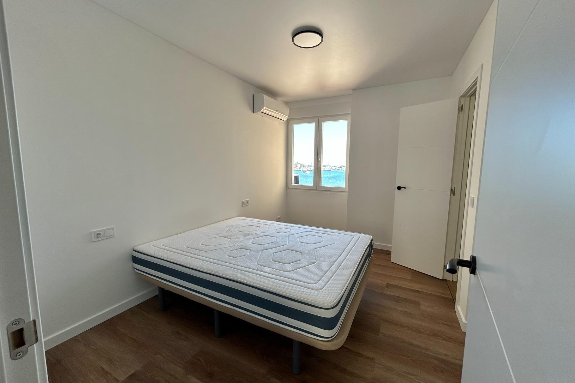 Sale - Apartamento -
Torrevieja - Acequion
