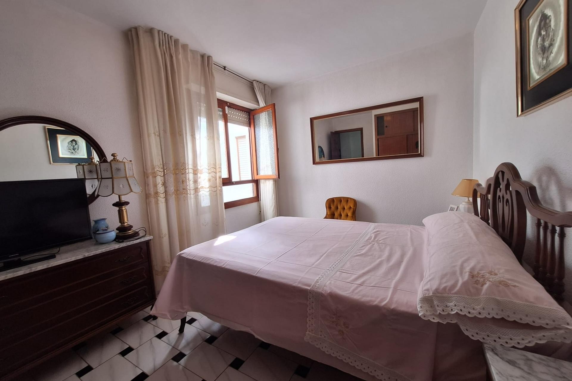 Sale - Apartamento -
Torrevieja - Acequion