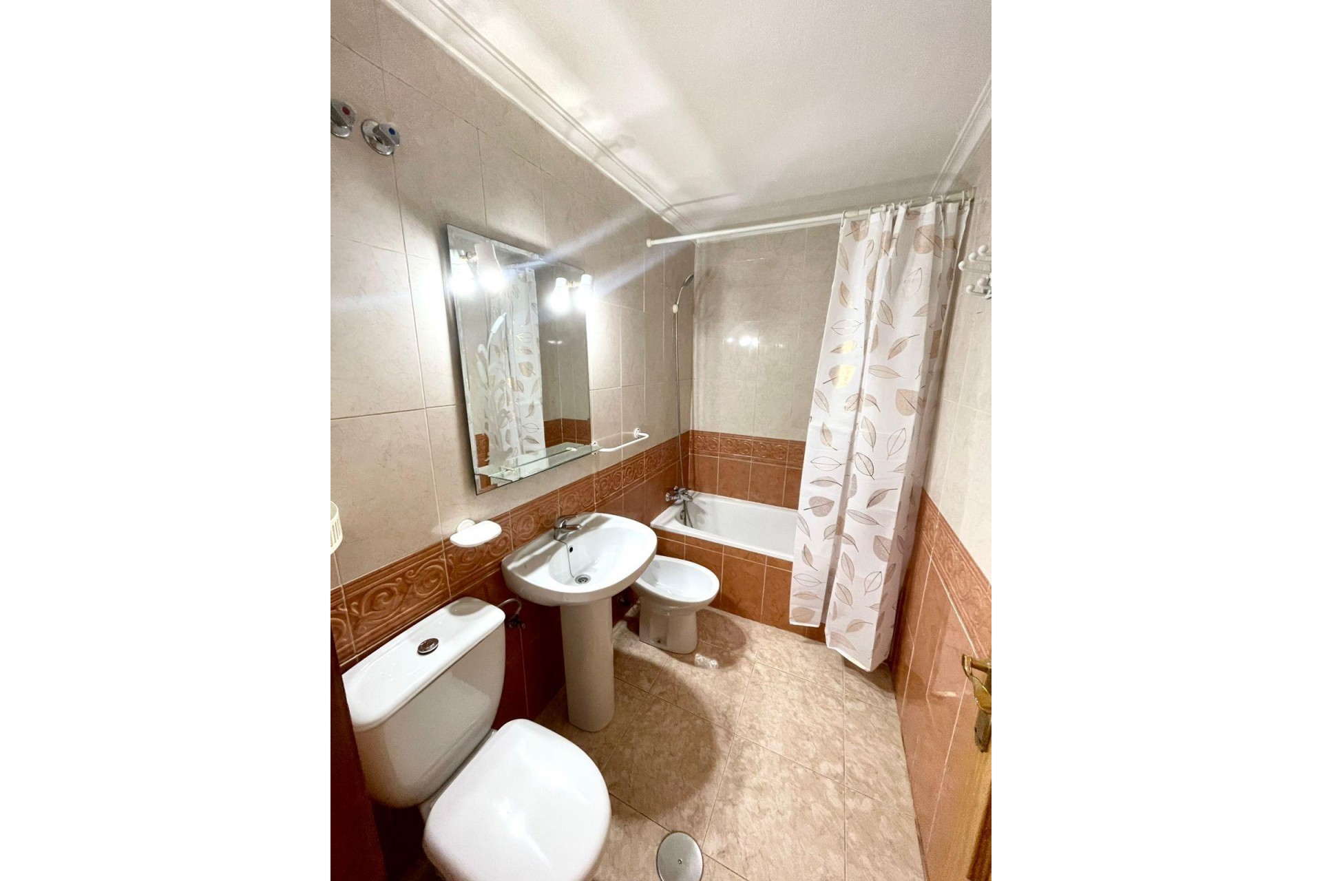Sale - Apartamento -
Torrevieja - Centro