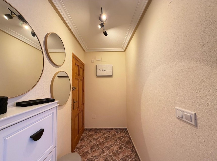 Sale - Apartamento -
Torrevieja - Centro