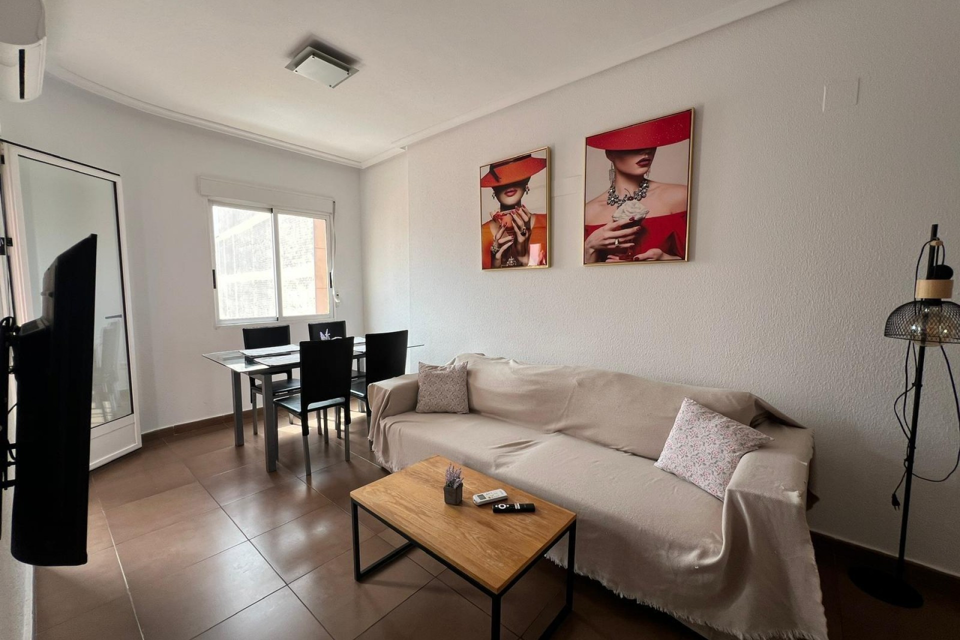 Sale - Apartamento -
Torrevieja - Centro