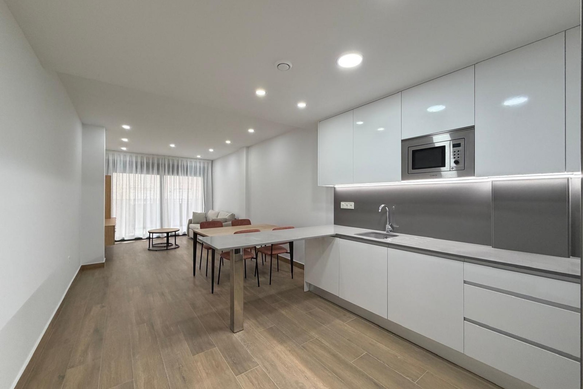 Sale - Apartamento -
Torrevieja - Estacion de autobuses