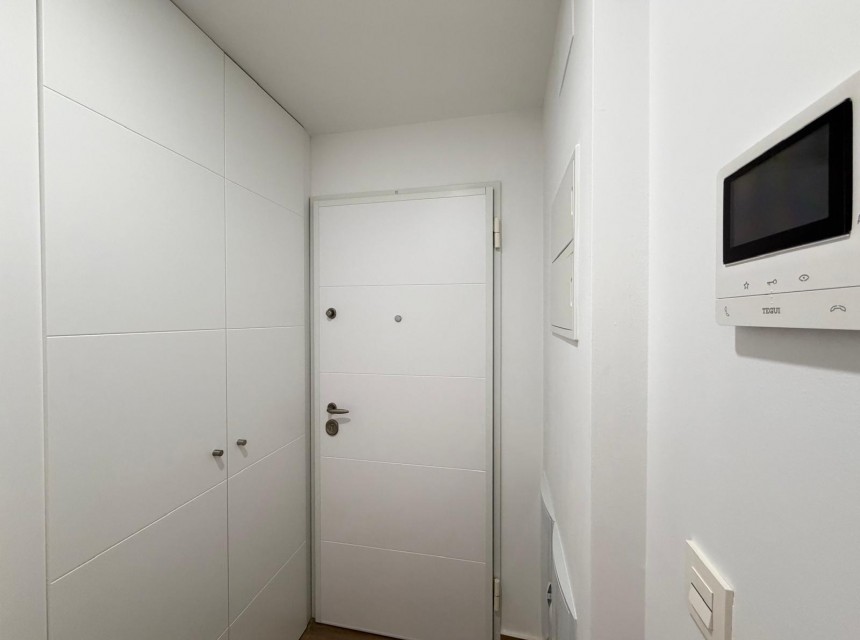 Sale - Apartamento -
Torrevieja - Estacion de autobuses