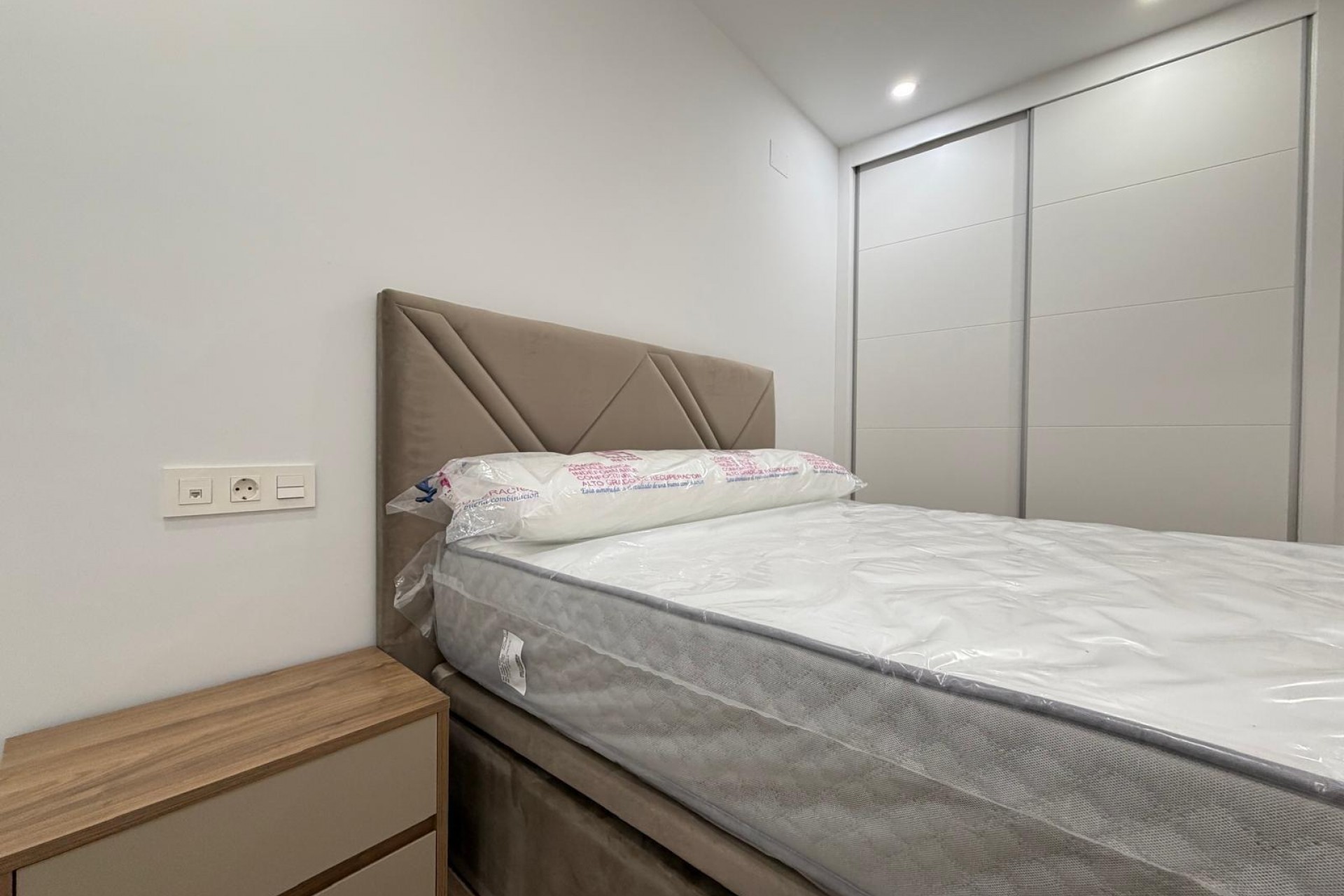 Sale - Apartamento -
Torrevieja - Estacion de autobuses