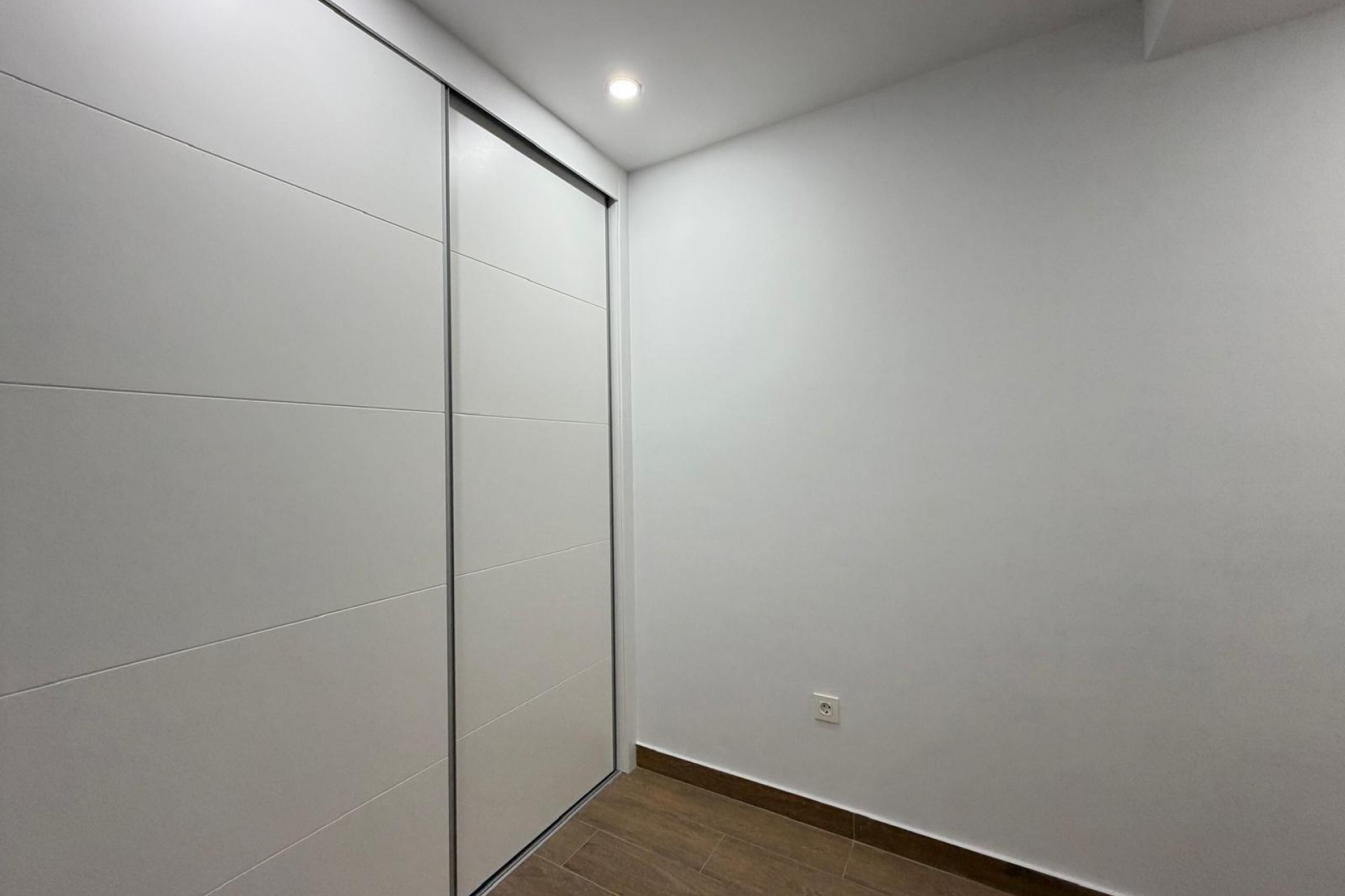 Sale - Apartamento -
Torrevieja - Estacion de autobuses