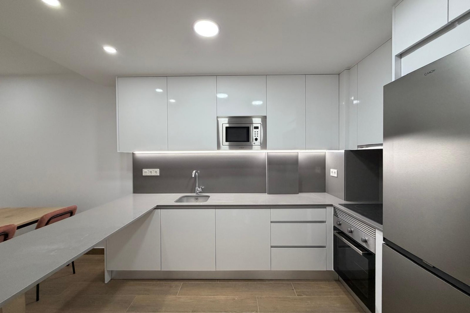 Sale - Apartamento -
Torrevieja - Estacion de autobuses