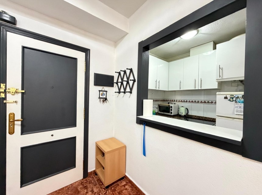 Sale - Apartamento -
Torrevieja - Estacion de autobuses