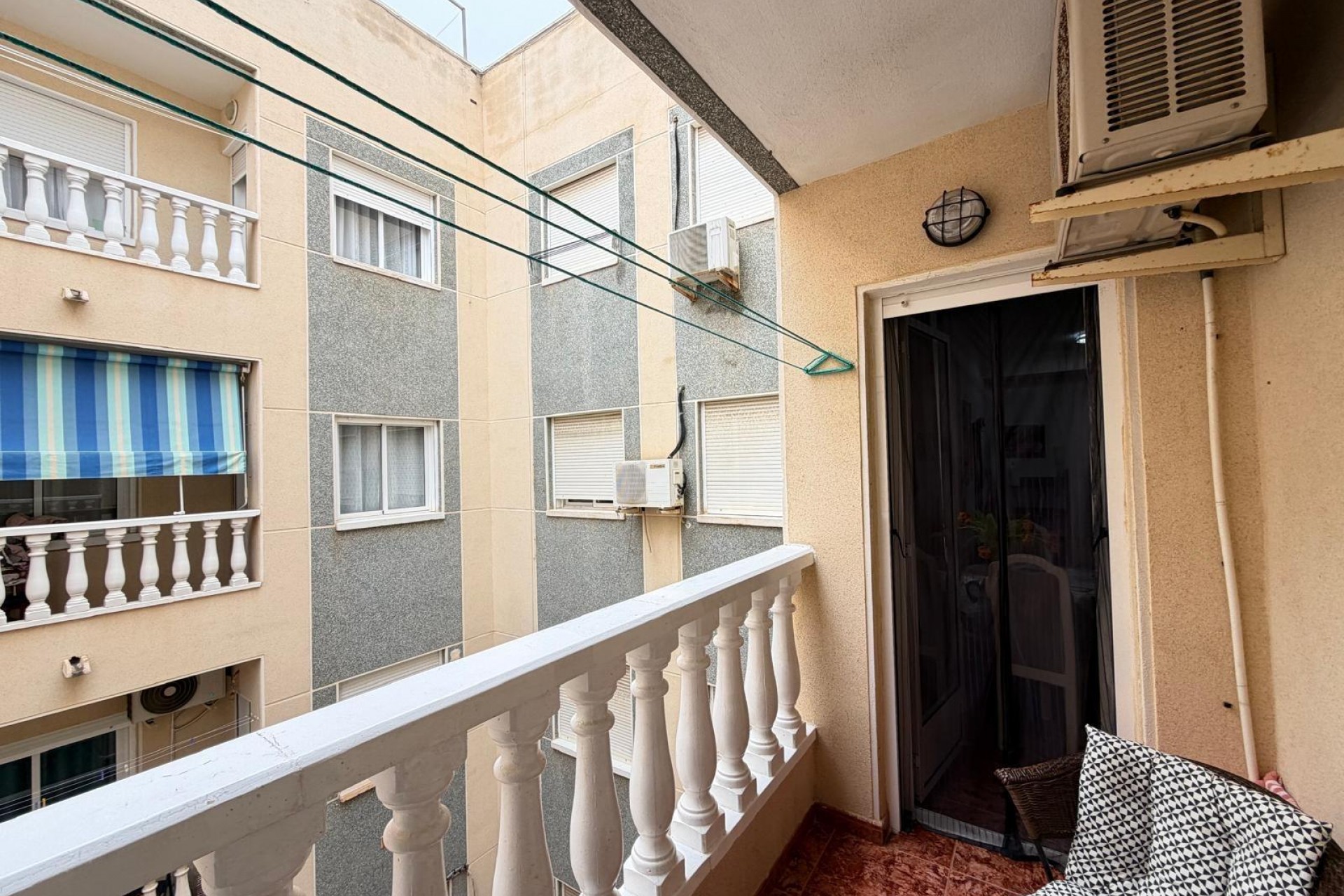 Sale - Apartamento -
Torrevieja - Estacion de autobuses