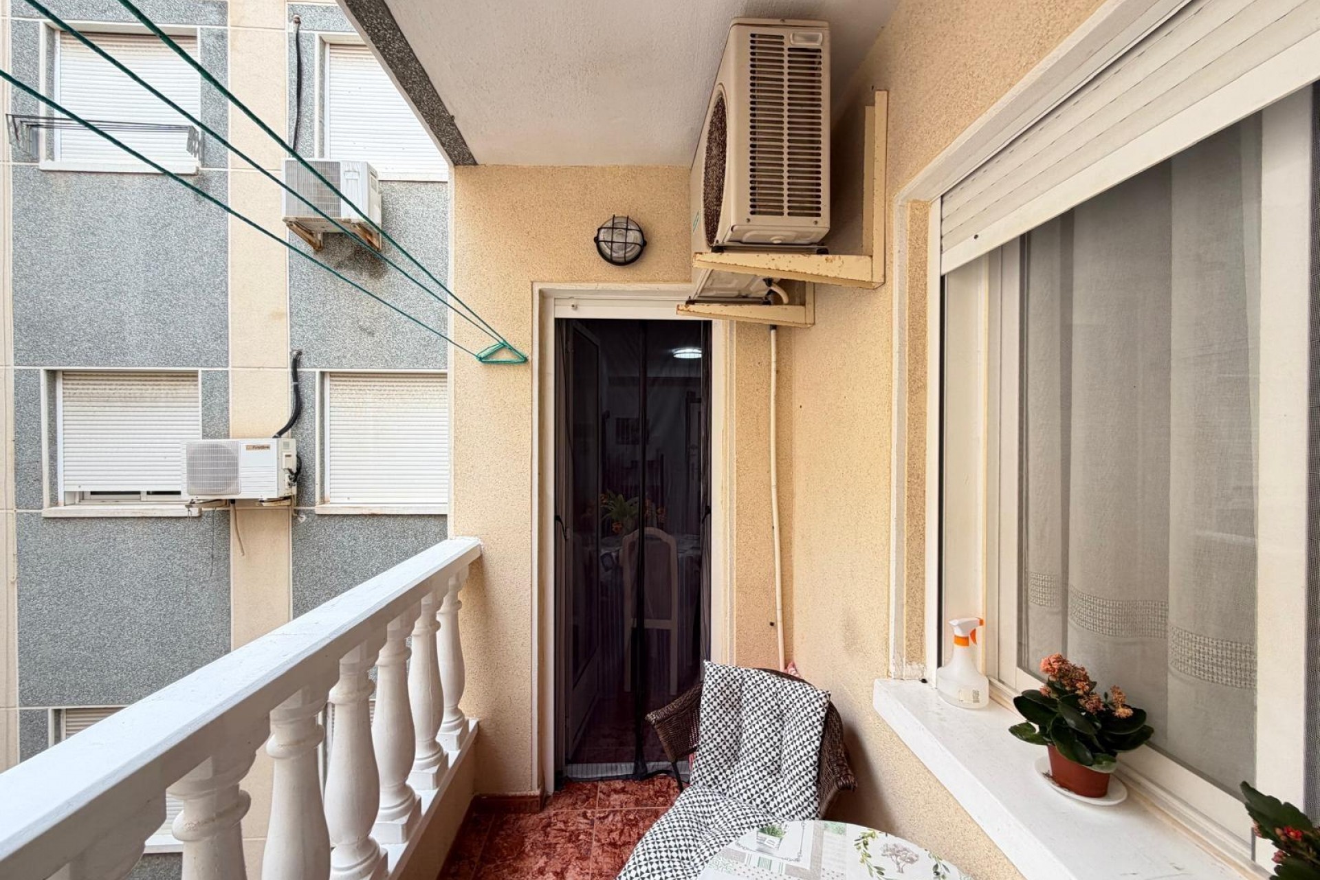Sale - Apartamento -
Torrevieja - Estacion de autobuses
